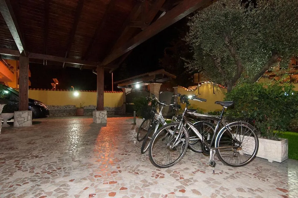 Eneahouse Hotel Fiumicino 2*,  Italy